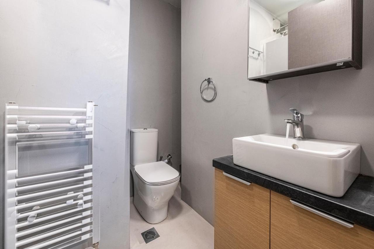 Modern 5Bd Apartment In The Heart Of Атина Екстериор снимка
